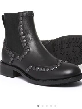 Gorgeous Studded Ankle Boots 38